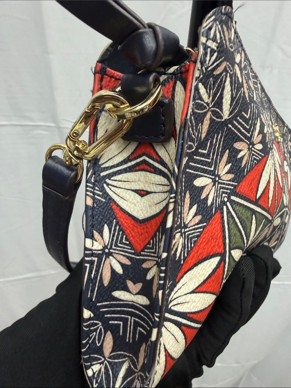 Tory Burch Floral Geometric Printed Leather Crossbody Bag - Black Red Green - Picture 3 of 4